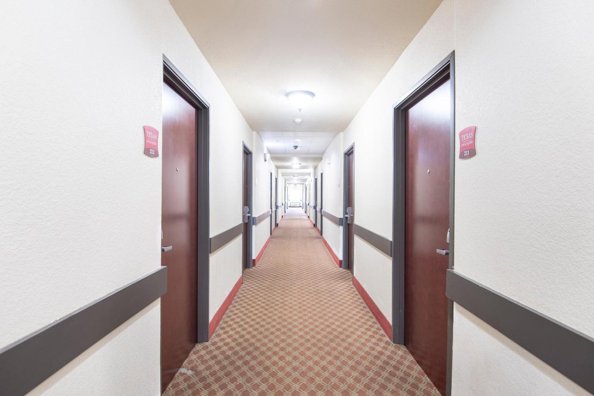 Oyo Townhouse Clute Lake Jackson المظهر الخارجي الصورة