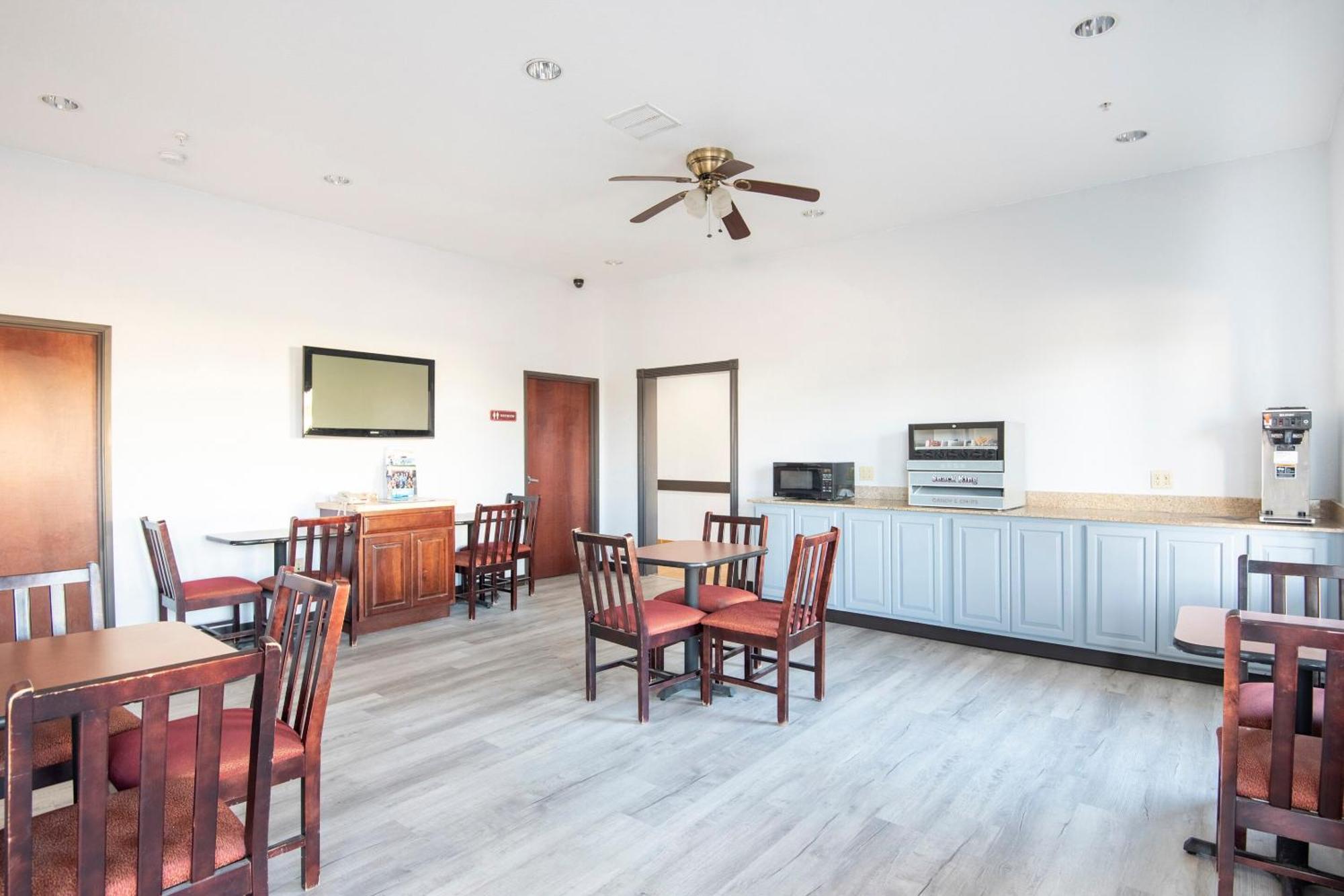 Oyo Townhouse Clute Lake Jackson المظهر الخارجي الصورة